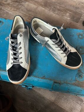 Dolce Vita Black and Cream Men's Lace-Up Sneakers